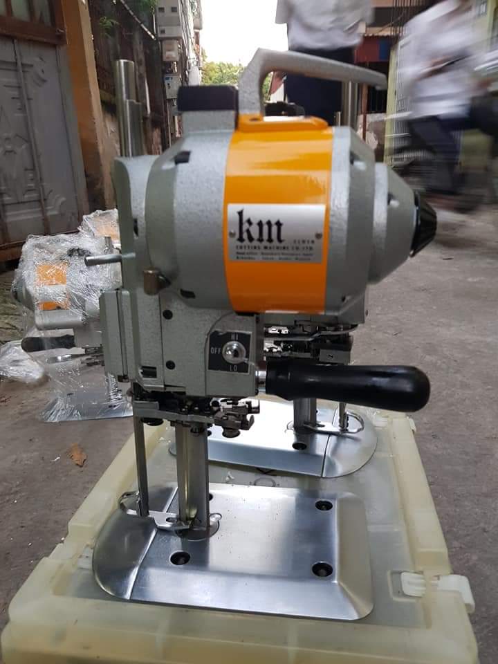 Máy Cắt Vải Đứng